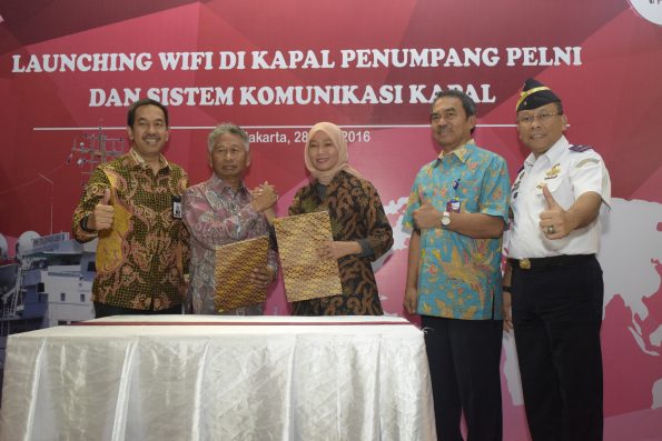 Telkom hadirkan wifi di kapal Pelni