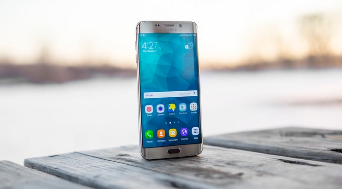 Samsung ingin Galaxy S-nya berlayar lengkung semua