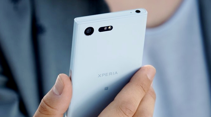 Xperia X Compact, ponsel teranyar Sony dengan 6 otak