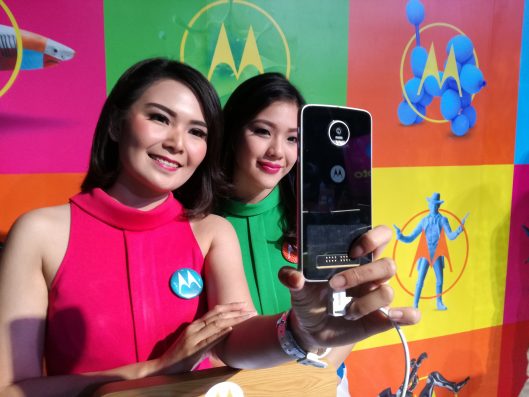 Resmi Meluncur, Seri Moto Z Dipasarkan Pakai Bundling Mods