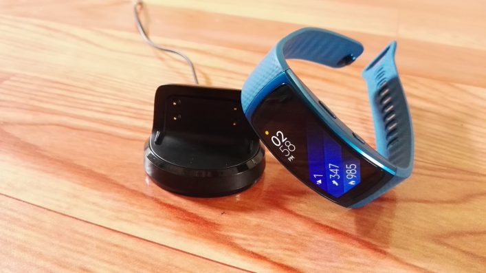 Review: Samsung Gear Fit 2, Minimalis Namun Banyak Fungsi