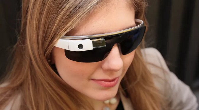 Sensasi Kamera Ala Google Glass Bisa Ditemui di HP Ini
