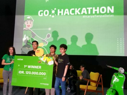 Tim Pengembangan Alat Pelacak Resmi Menangkan Kompetisi Go-Jek, Go-Hackathon