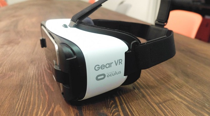 Samsung Jual 782 Ribu Unit Gear VR Sepanjang Awal Tahun 2017