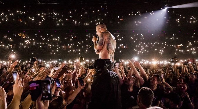 Tagar #RIPChesterBennington Jadi Ajang Netizen Nostalgia