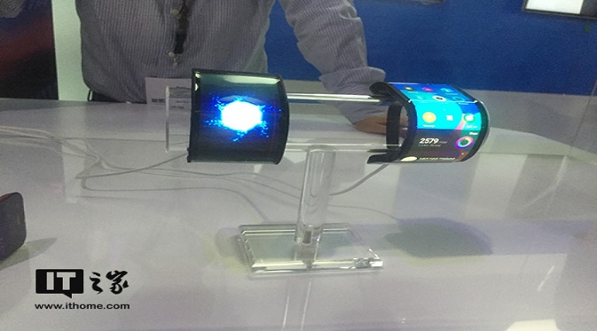 Ini Penampilan Smartphone Fleksibel dari Lenovo