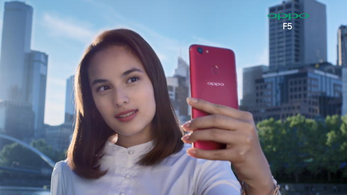 Oppo F5 Bakal Lahir Kembar Tiga?