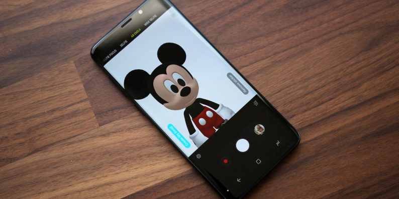 Mickey Mouse dkk Hadir Dalam Bentuk AR Emoji di Galaxy S9