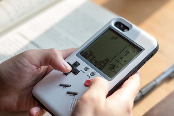 Unik, Case Ini Sulap Smartphone Anda Jadi Konsol Game Boy