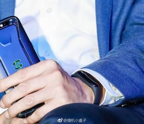 Inikah Wujud Xiaomi Mi Band 3?