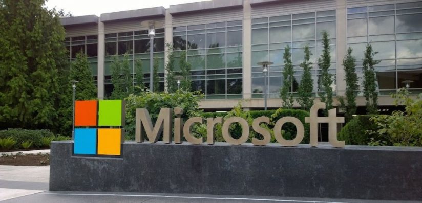 Kembali ke Pasar Smartphone, Microsoft Bakal Adopsi OS Android?