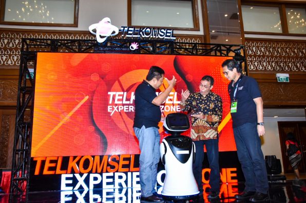 Ramaikan IdeaFest, Telkomsel Pamer Layanan Digital Futuristik