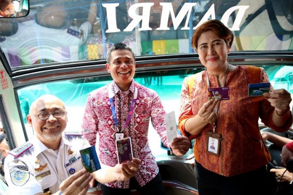 Bus Damri Layani Pembayaran Tiket Elektronik Menuju Bandara Soetta