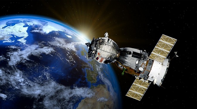 SpaceX Siap Luncurkan 7.000 Satelit Internet