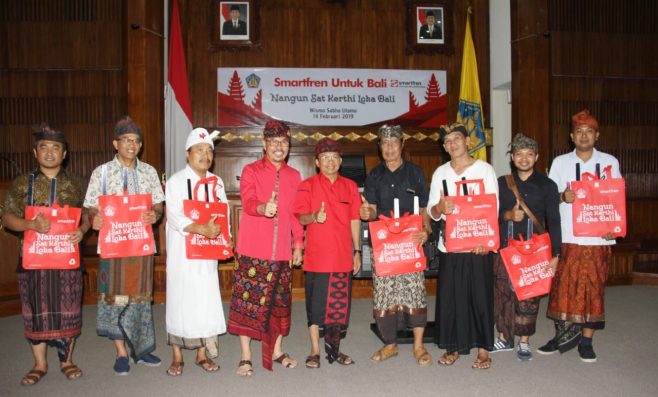 Smartfren Ikut Andil Sukseskan Program Nagun Sat Kerthi Loka Bali