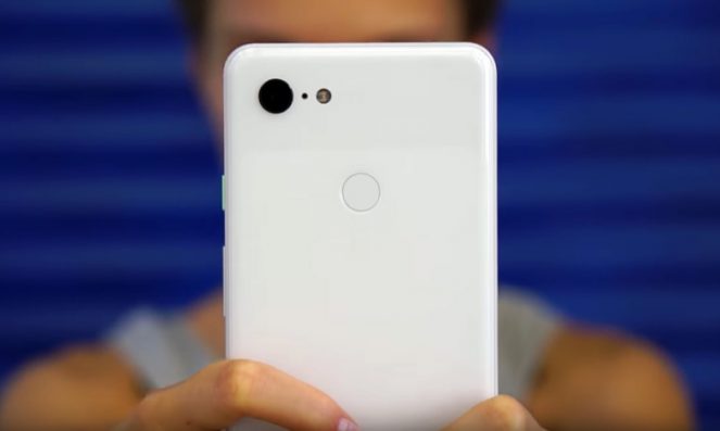 Google Pixel 3 Otomatis Jepret Selfie Saat Mencium Seseorang