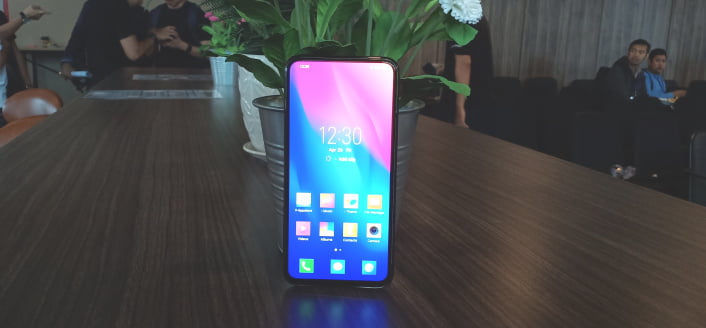 Melihat Lebih Dekat Ponsel Prototipe Futuristik Vivo Apex 2019