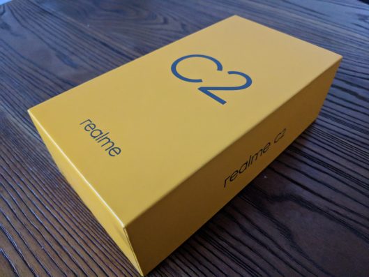 Unboxing Realme C2: Desainnya Anti-Mainstream