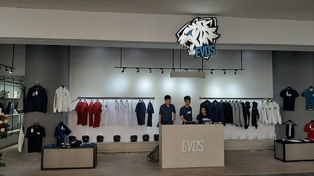 Jual Merchandise Resmi, Evos Esports Buka Gerai Offline Pertama