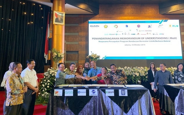 Kolaborasi Grab dan PLN Bangun Ekosistem Kendaraan Listrik di Indonesia