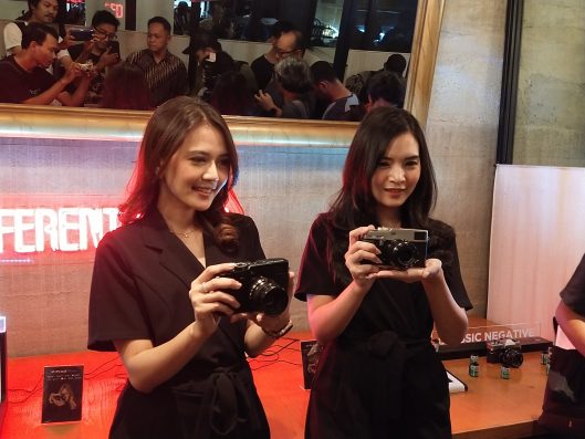 Meluncur, Kamera Digital Mirrorless Fujifilm X-Pro3 Punya Bodi Kekar