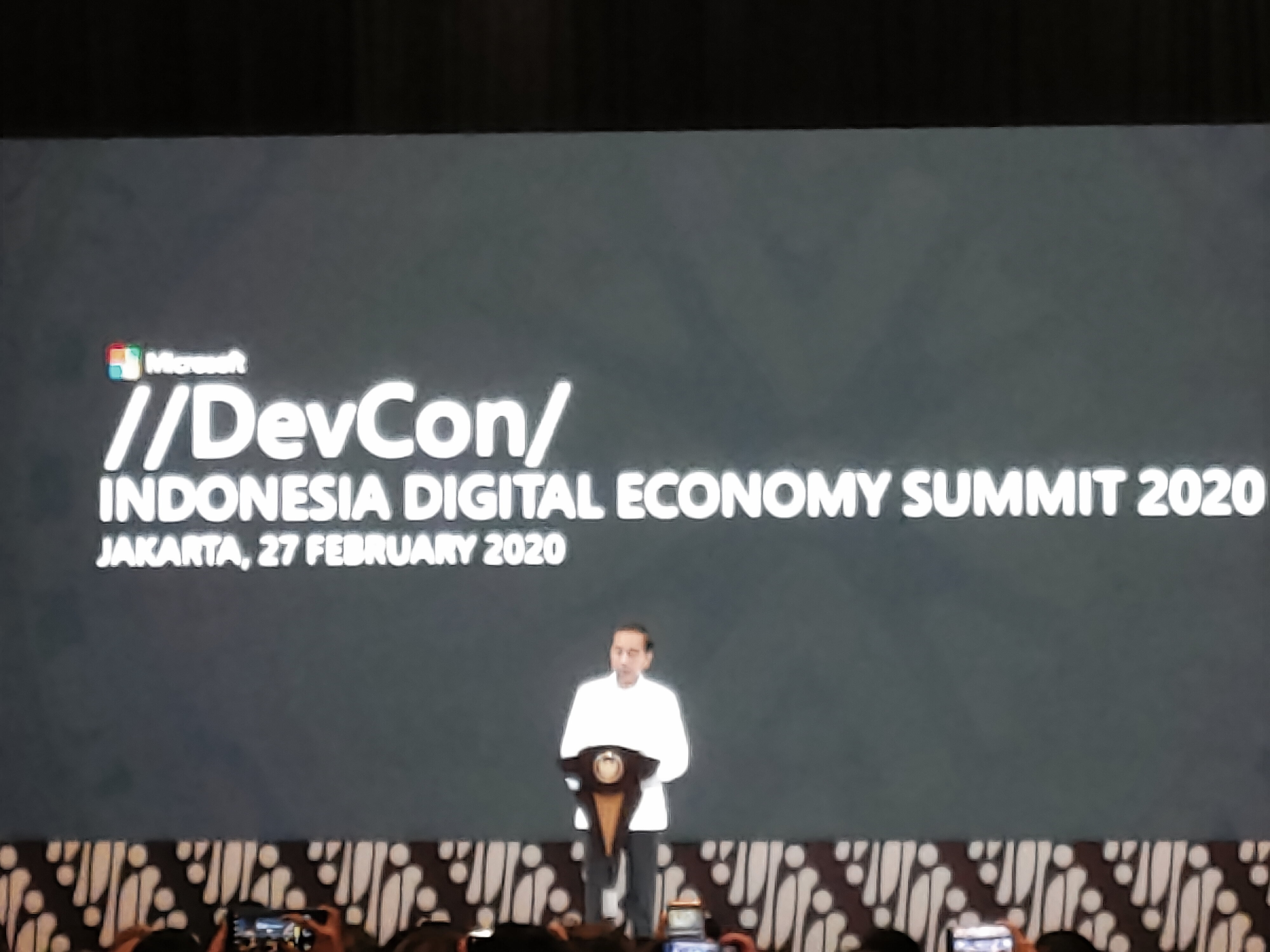 Cerita Presiden Jokowi Ditawari Produk Penggemuk Badan di Medsos