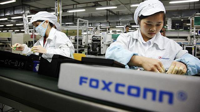 Foxconn Merugi Hampir 90% Akibat COVID-19