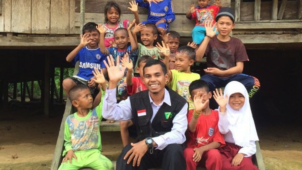 Minat Baca Rendah, Anak-Anak Indonesia Lebih Memilih Berselancar di Internet.