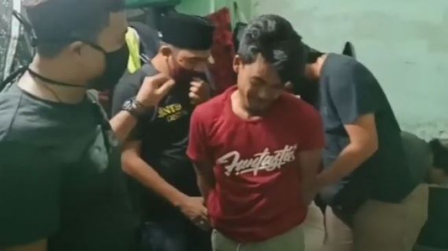 Saat Tim Buser Tangkap Maling di Hari Ulang Tahunnya