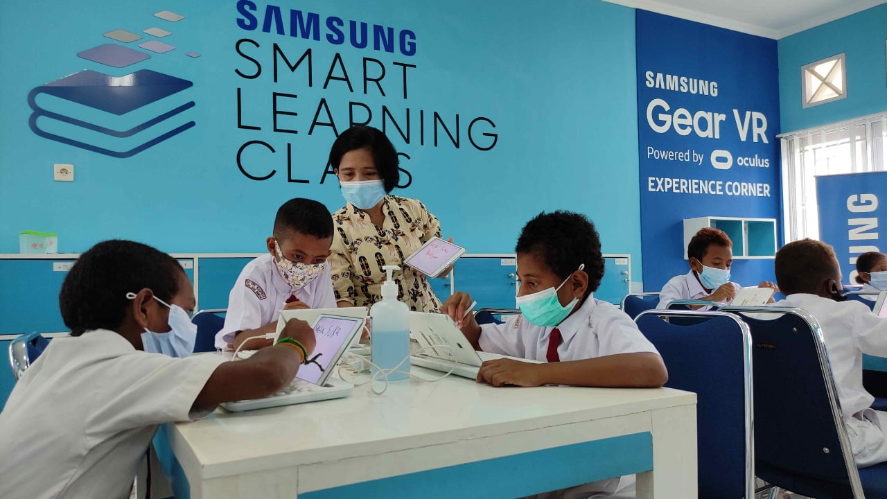 Samsung Gelar Smart Learning Class Bagi Warga Biak Papua