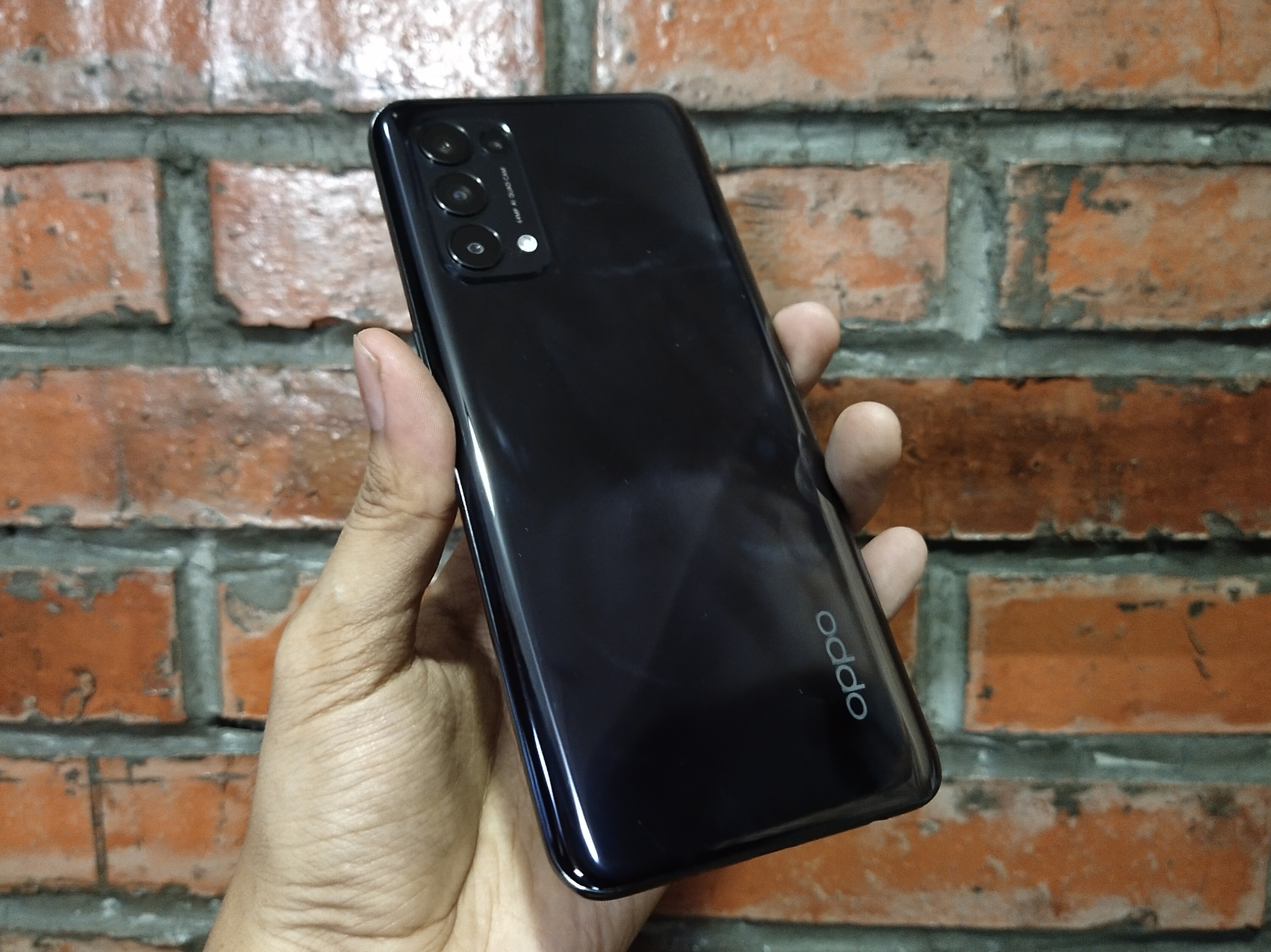 Review OPPO Reno5: Unggulkan Videografi