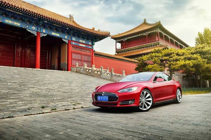 Usung Konsep Futuristik, China Malah Curiga Tesla Mata-mata