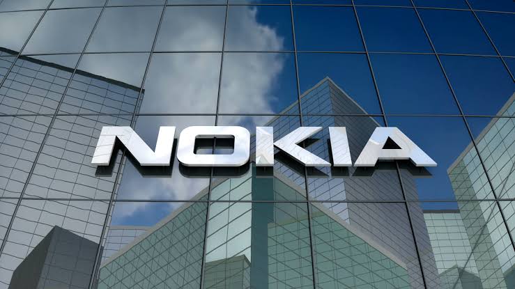 Latah, Nokia Ikut Jual Smartphone Tanpa Charger