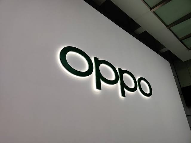 OPPO Siapkan Smartphone Tanpa Port Charger