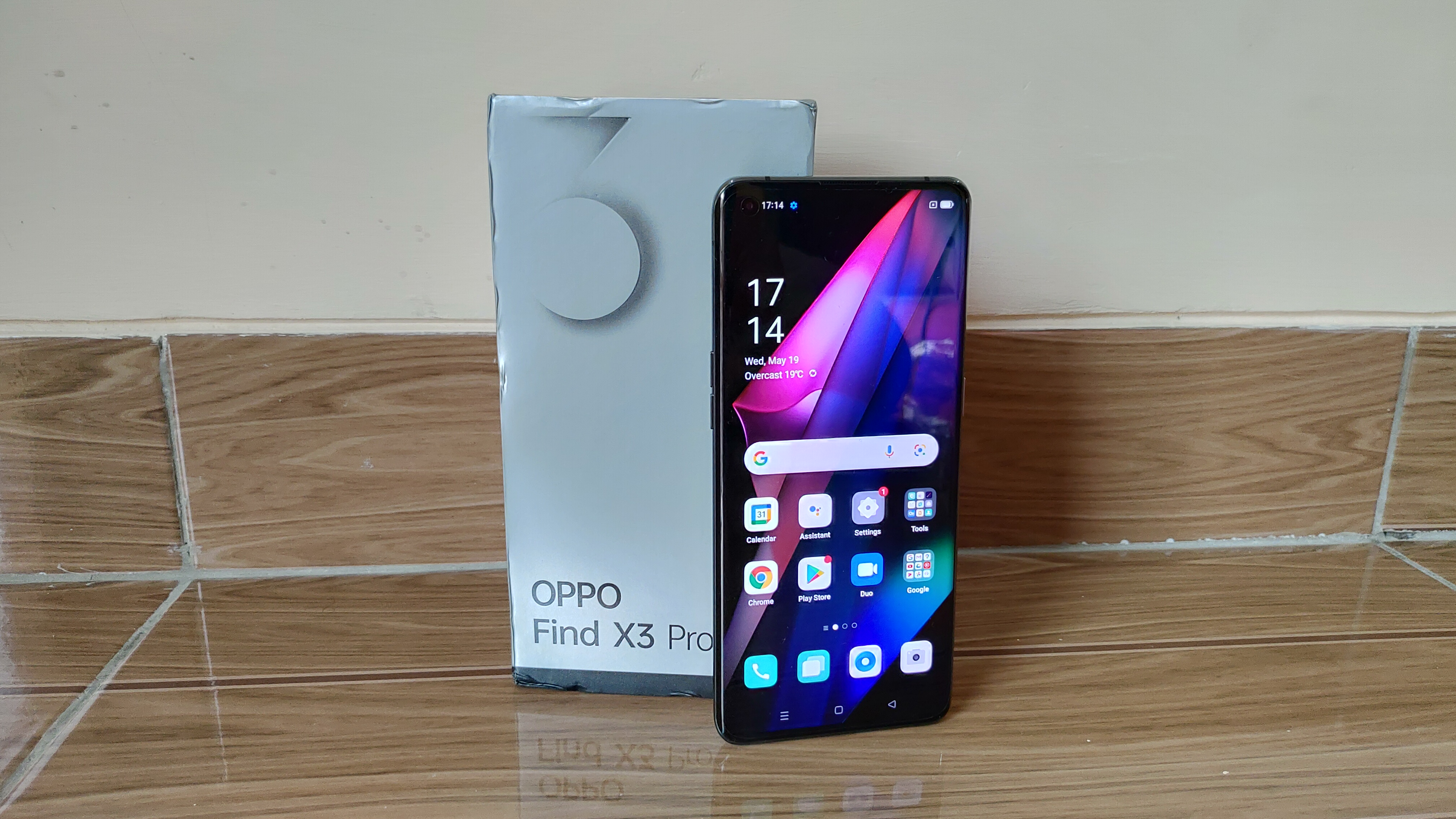 Review Oppo Find X3 Pro: Desain Futuristik, Kamera Ciamik