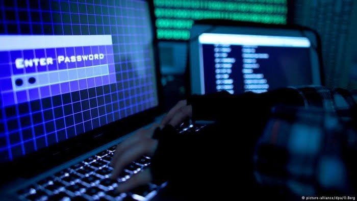 Viral, 279 Juta Data Penduduk Indonesia Dijual di Forum Hacker