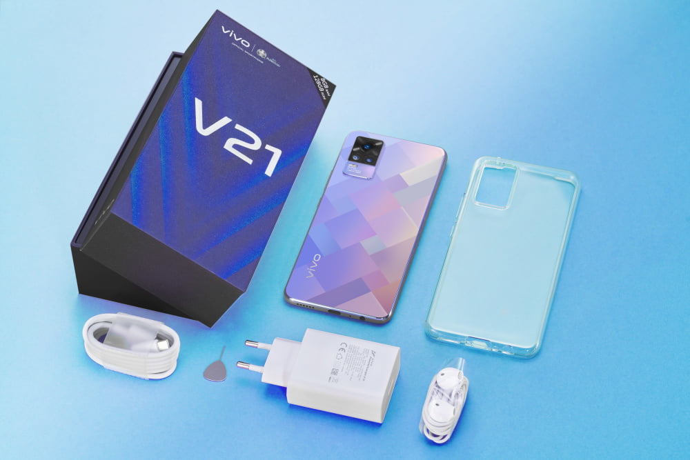 Review vivo V21: Bodi Stylish, Kamera Menawan