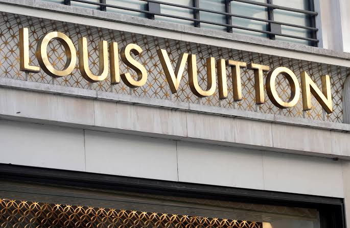 Viral Baju Dinas DPRD Louis Vuitton, Netizen Geram