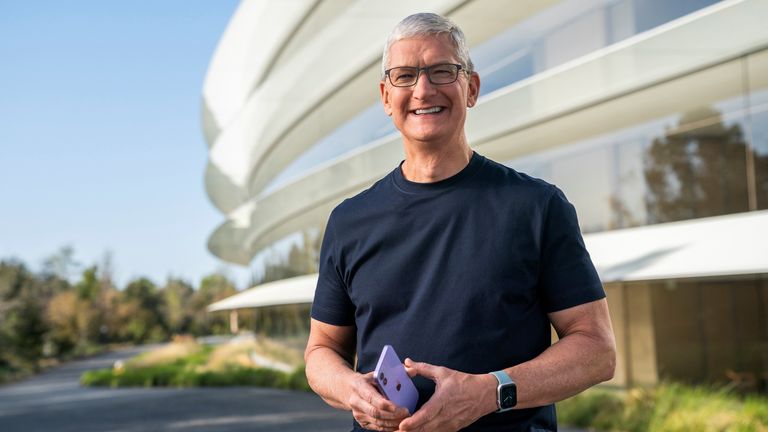 Jelang Pensiun dari Apple, Tim Cook Dikabarkan Bakal Hadirkan Produk Baru