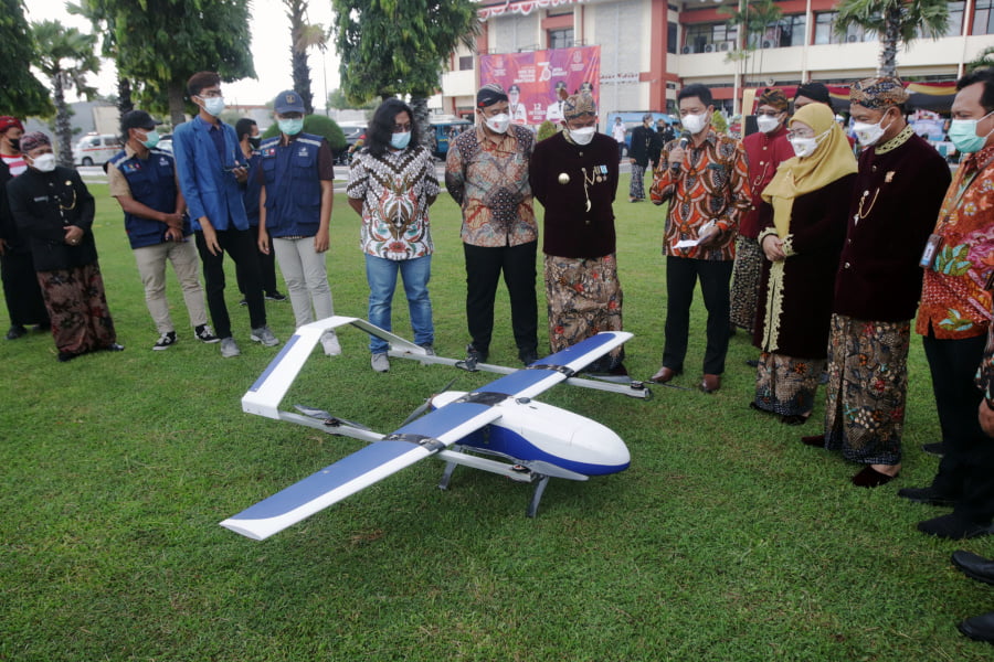 Beehive Drones Uji Coba Antar Logistik ke Pulau Terpencil