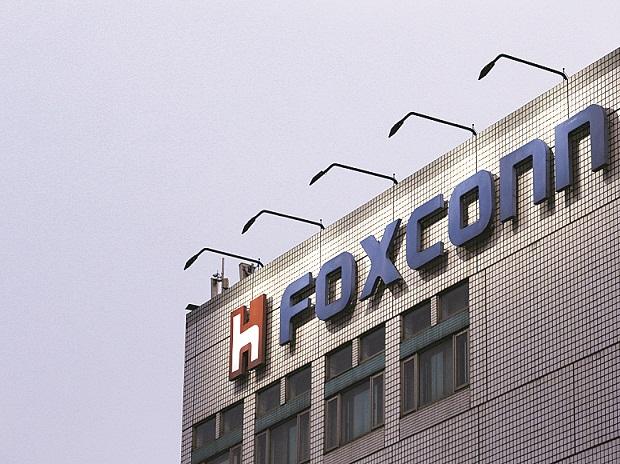 Foxconn Siap Investasi Rp114 Triliun di Indonesia