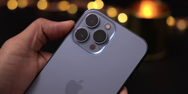 Bocor, iPhone 15 Pro Bakal Pakai Kamera Periskop?