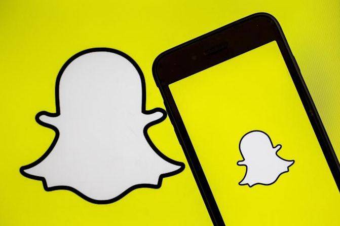 Snapchat Rilis Fitur Baru Custom Shared Stories