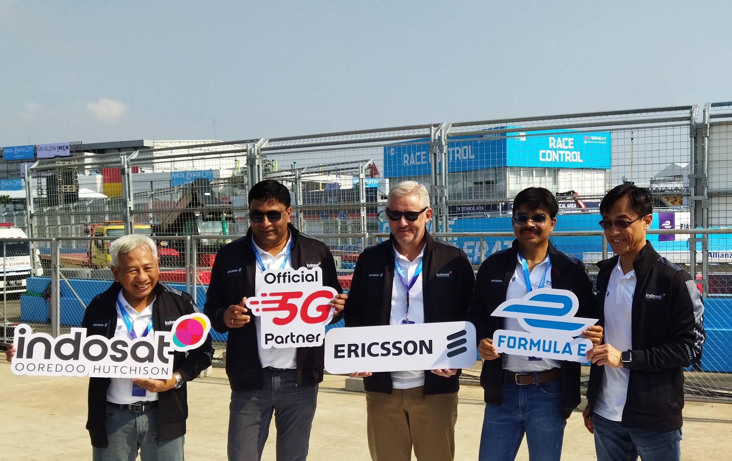 Sama-sama Ngebut, Indosat Ooredoo Hutchison Luncurkan Jaringan 5G di Arena Balapan Formula E