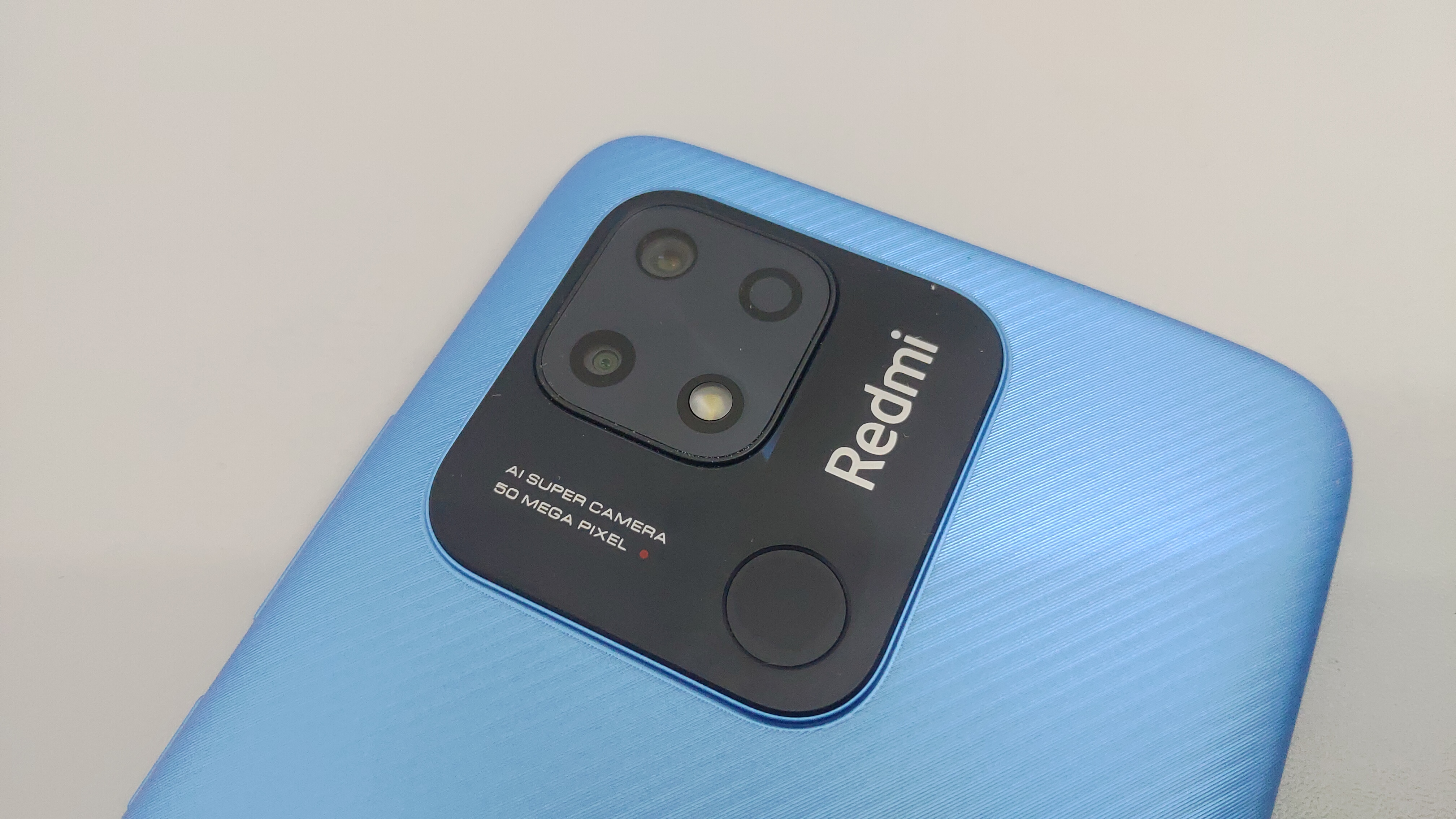 Redmi Mulai Hilangkan Charger Dalam Box