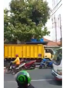 Detik-detik BTS di Bekasi Roboh Ditabrak Truk Tronton