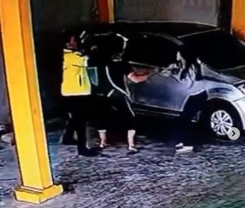 Terbakar Cemburu, Viral Istri Driver Maxim Aniaya Penumpang