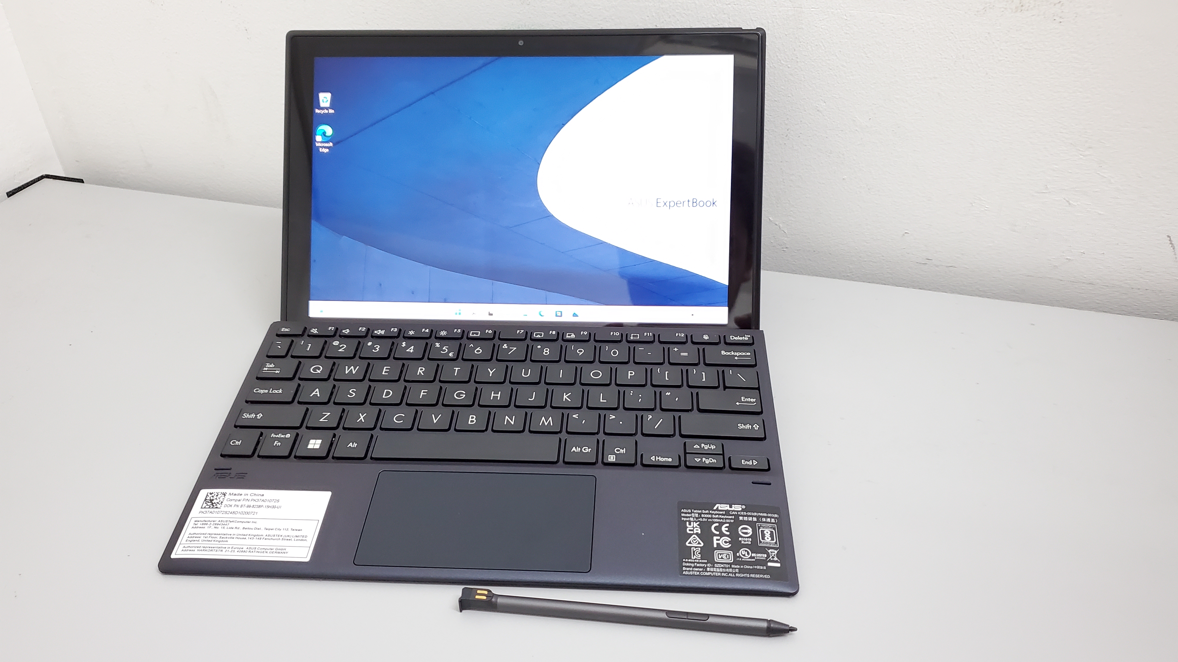 Review Asus ExpertBook B3000: Tablet 2-in-1 dengan Prosesor Snapdragon 7c Gen 2