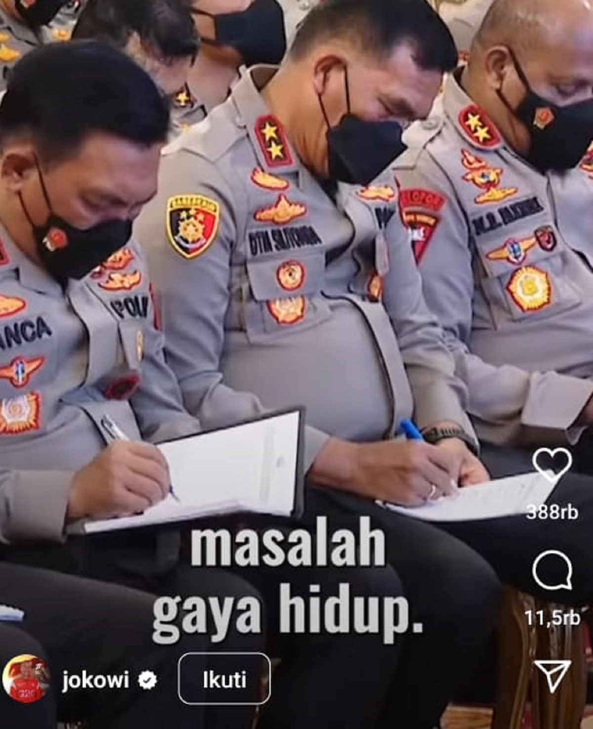 Perwira Polisi Dipanggil Berjamaah Jokowi