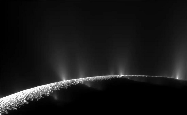 Enceladus, Bulan Terbesar Milik Saturnus Bisa Dihuni Makhluk Hidup?